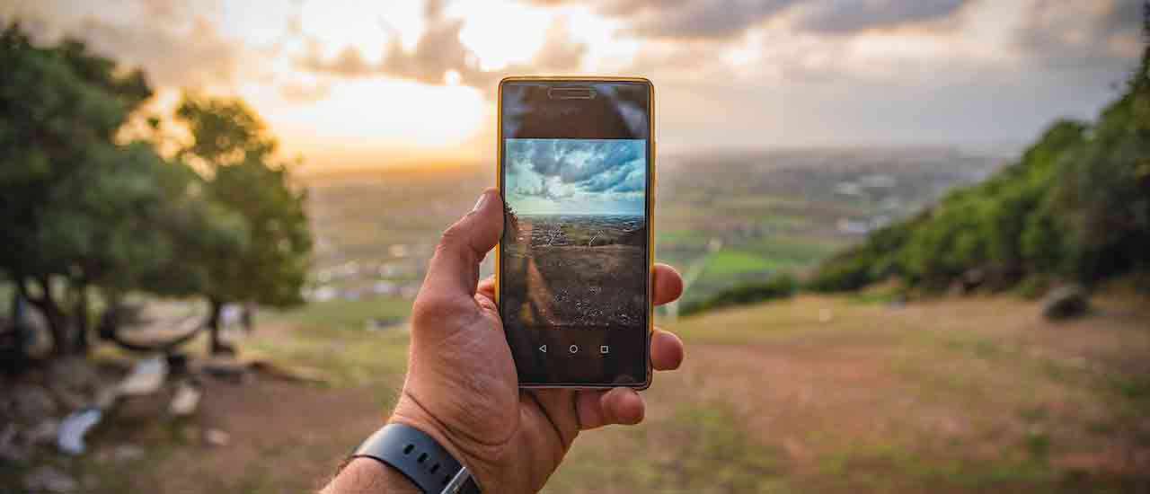 5 Essential #Vanlife Apps To Download Now